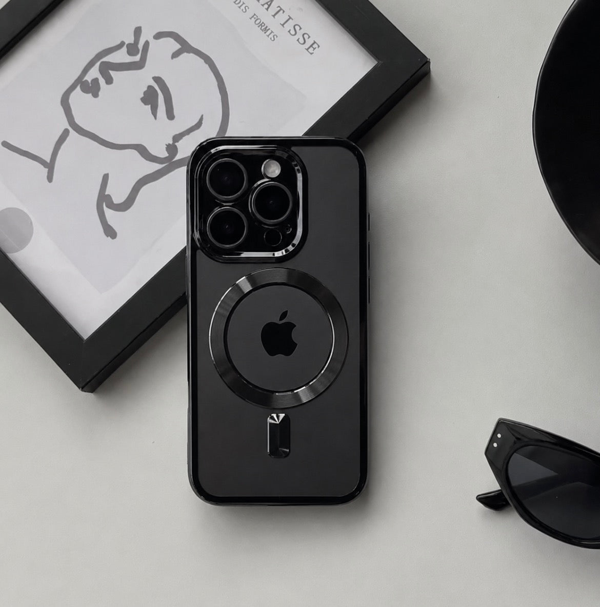 Obsidian MagSafe Case